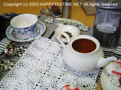 20030405_04_teaparty-namchay